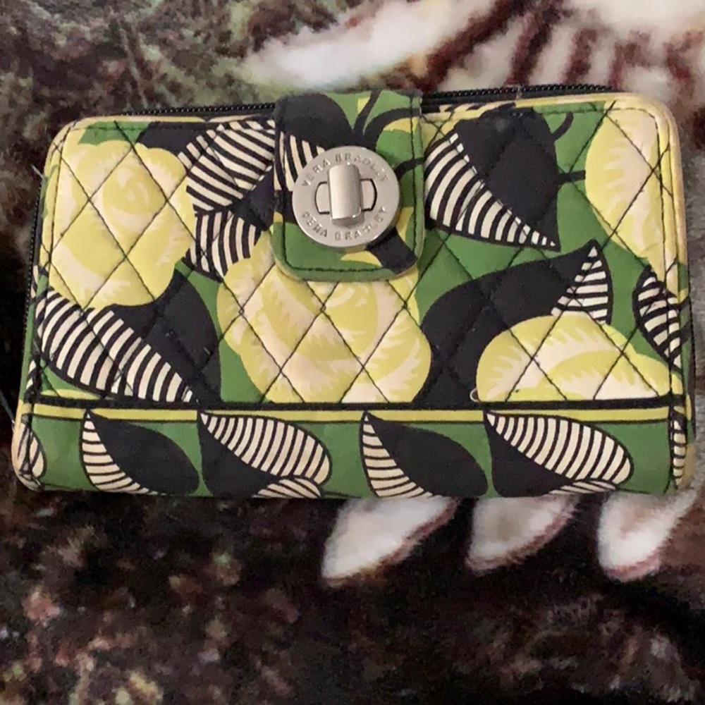 Vera Bradley cloth wallet (authentic)